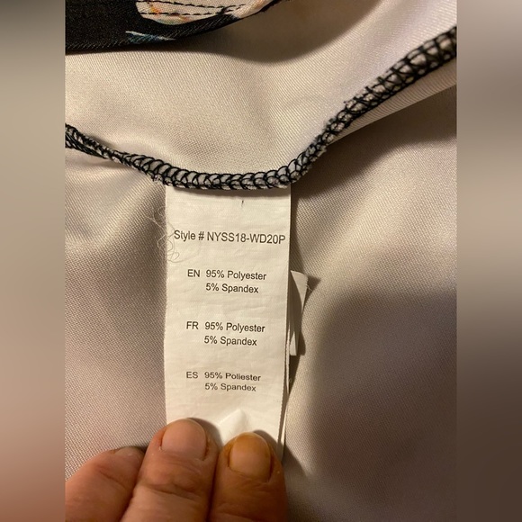 Another Story beautiful floral fitted dress size medium - Picture 6 of 7